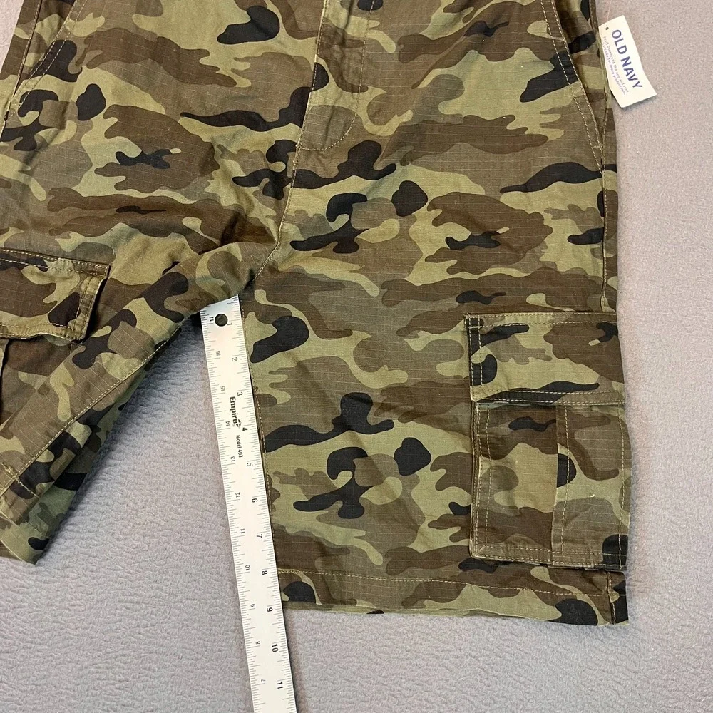 Old Navy Kids Size 16 At The Knee Cargo Shorts Camo 9